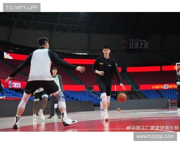 广厦男篮赛前踩场直击 四连主收官主场全力备战冲胜利